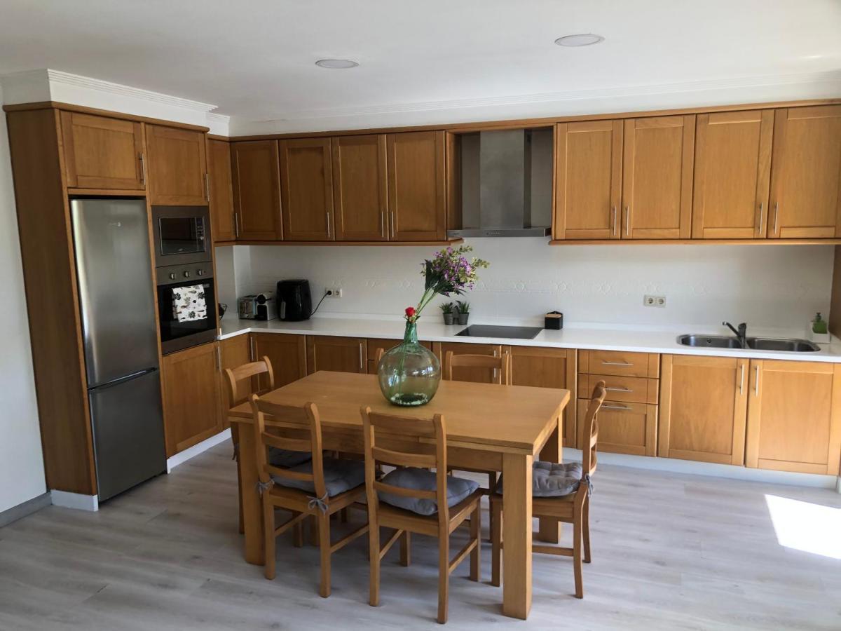 Vivienda Amplia Y Luminosa A Escasos Metros De La Playa De Cangas. Zewnętrze zdjęcie