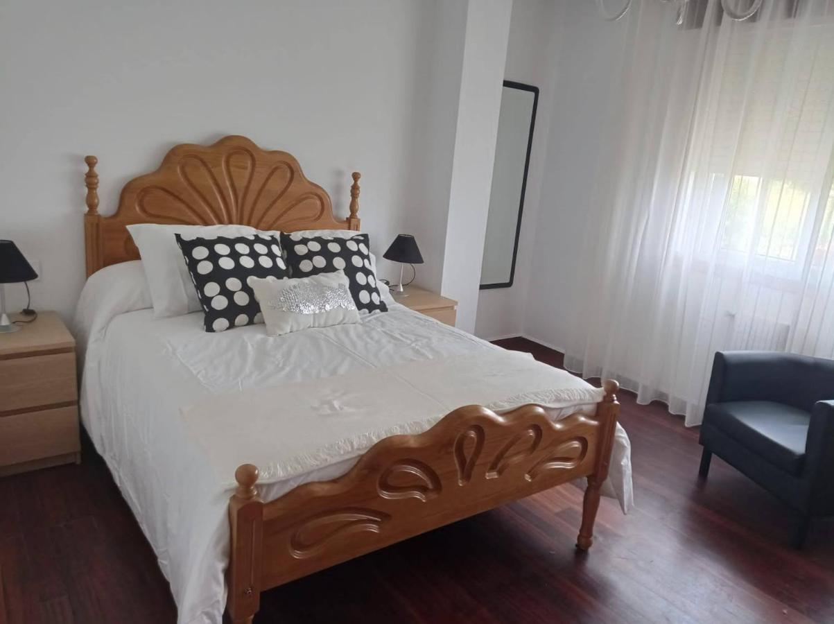 Vivienda Amplia Y Luminosa A Escasos Metros De La Playa De Cangas. Zewnętrze zdjęcie
